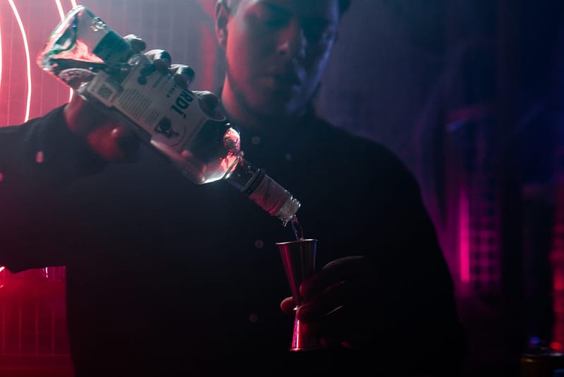 Halloween Bacardi. Brutal. Operación de barras en eventos, venues y festivales.